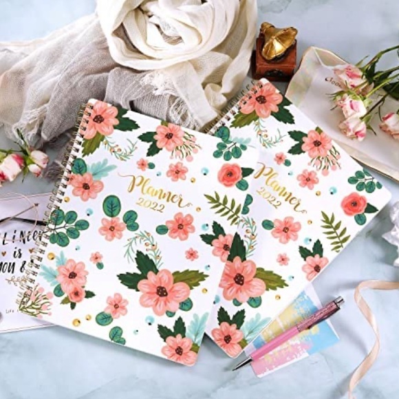 2022 Planner - Picture 4 of 9